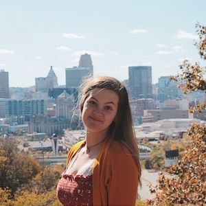 Meet your Posher, Stephanie